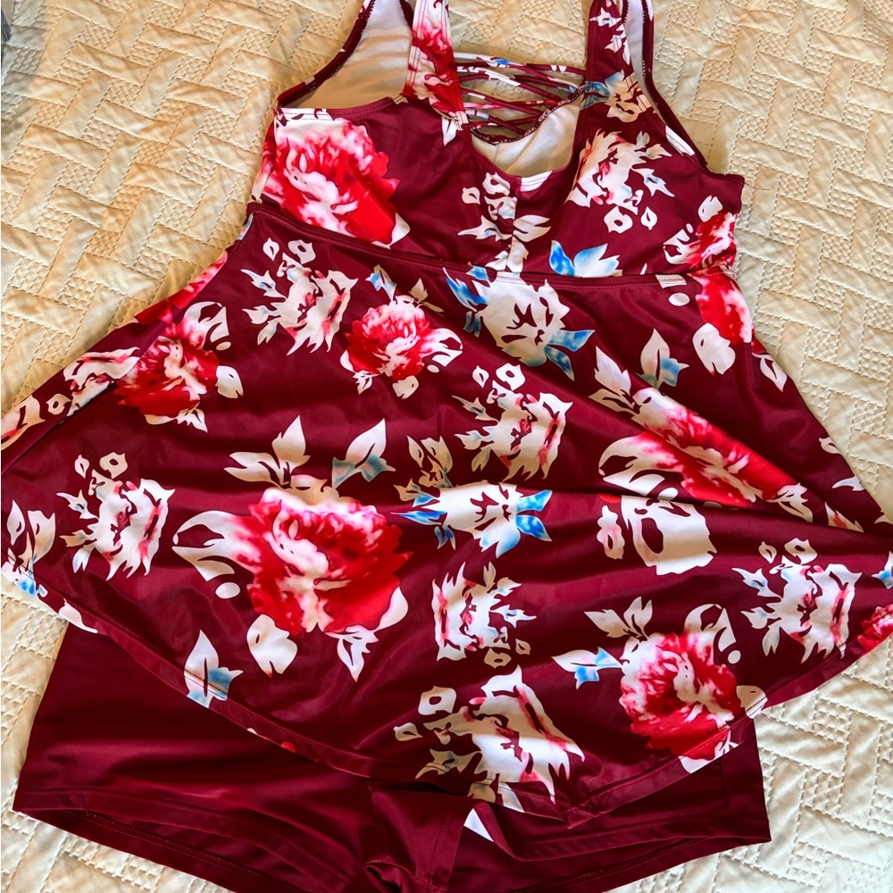 Floral Red Tankini Set - Picture 2 of 3